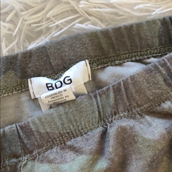 BDG Khaki Green Camouflage Leggings - Picture 9 of 11